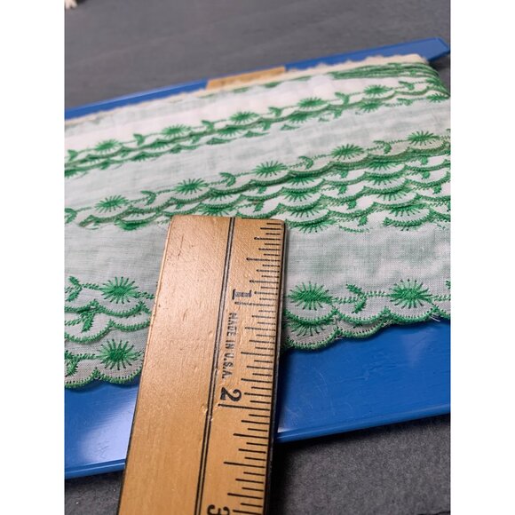 Vintage Green Embroidered Lace Trim 55 Yards Floral Pattern Dainty Scalloped Edg - Picture 4 of 5